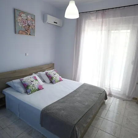 Bella's House * Theológos