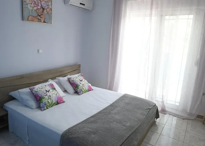 Bella's House * Theológos